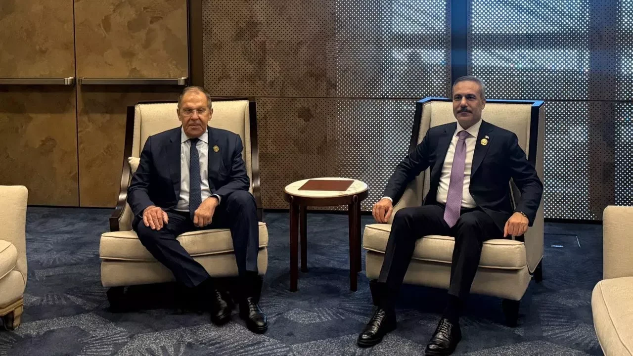 Լավրովը Բաքվում հանդիպել է Թուրքիայի արտաքին գործերի նախարարի հետ