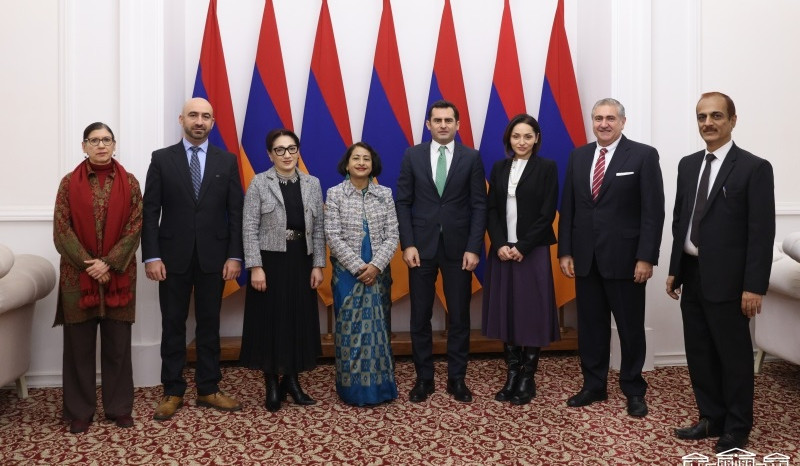 Հնդկաստանը ցանկանում է տեսնել Հայաստանն ուժեղ, իսկ տարածաշրջանը՝ խաղաղ. դեսպան Սինհա