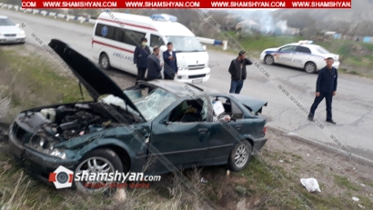 Արարատի մարզում Երևանի քաղաքապետարանի «Կենտրոն-1» համատիրության իրավաբանը BMW-ով բախվել է քարերին. կան վիրավորներ