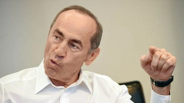 Սա «Գիքորստան» է կառուցում, ինչ ասում եմ՝ հակառակն է անում. ոնց որ ինադու. Ռոբերտ Քոչարյան