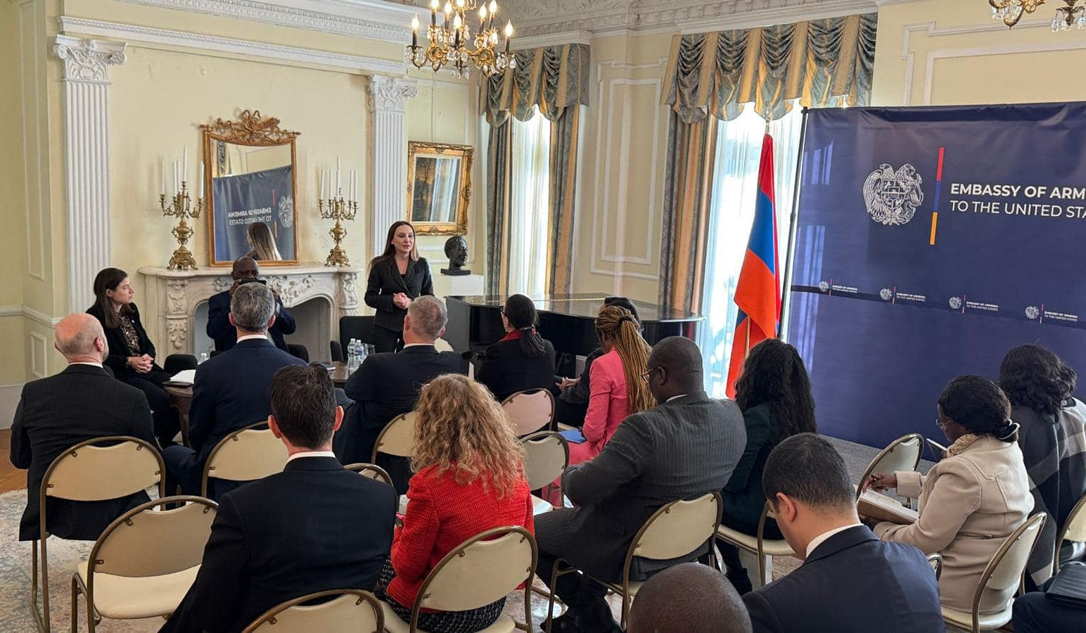 Վաշինգտոնում ֆրանկոֆոն դեսպանների խմբին ՀՀ դեսպանը տեղեկացրել է ՀՀ-ԱՄՆ ռազմավարական գործընկերության փաստաթղթի ստորագրման մասին