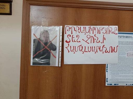 ՀՅԴ երիտասարդները «անակնկալ են մատուցել» Շուռնուխը ադրբեջանական գյուղ համարող դասախոսին