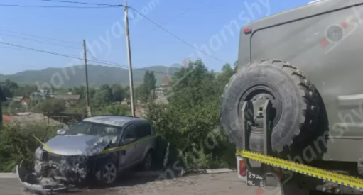 Բախվել են ՊՆ «Կամազ»-ն ու «Mitsubishi Outlander»-ը. զինծառայողները տեղափոխվել են հիվանդանոց