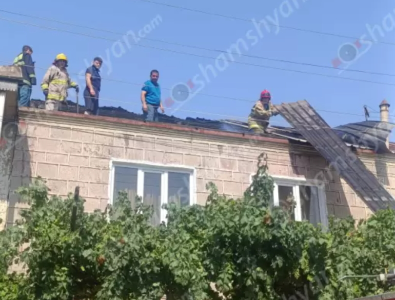 Հրդեհ՝ Գետազատ գյուղի երկհարկանի տան տանիքում