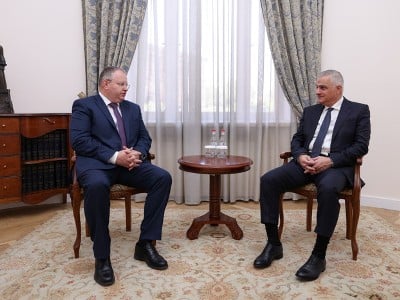 Вице-премьер Армении и министр ЕЭК обсудили вопрос стимулирования торгово-экономических отношений
