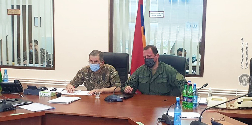 Министр обороны Армении провел оперативное совещание