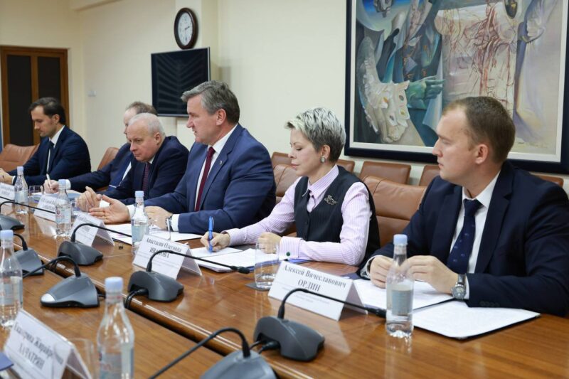 Պապոյանն ու ՌԴ դեսպանը քննարկել են առևտրաշրջանառության ավելացմանն առնչվող հարցեր