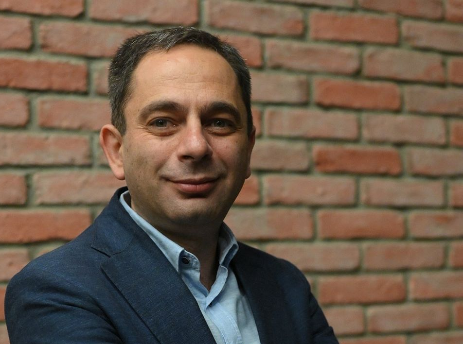 «Հայրենիքի» խաչմերուկում կանջատվեն լուսացույցները (լուսանկարներ)