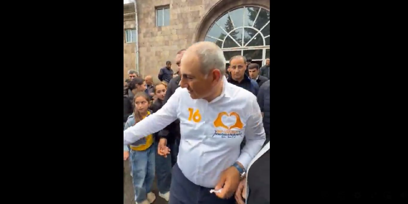 Փաշինյանը Արծվաբերդ բնակավայրում է՝ ուղիղ 