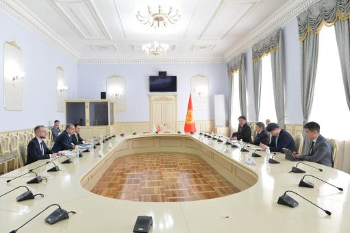 Ղրղզստանի վարչապետը հանդիպել է Տիգրան Սարգսյանի հետ
