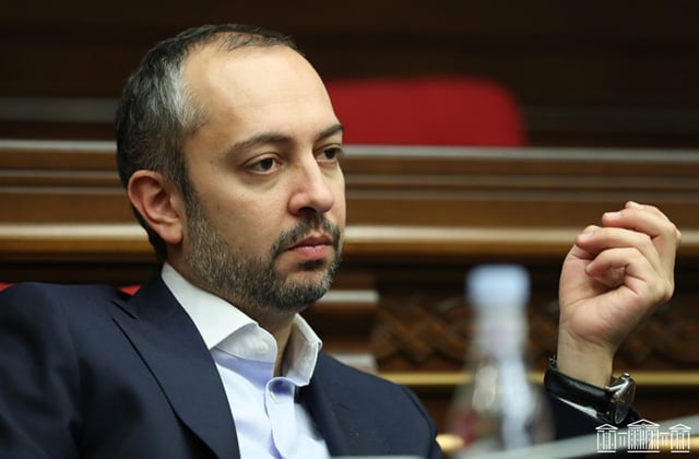 Եթե Աղազարյանը գումարը չվերցներ, էլի միջնորդությամբ կգայի՞ք. Աղաջանյանը՝ Վարդապետյանին