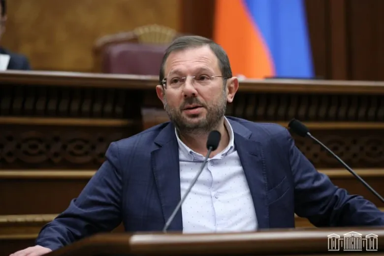 Հրապարակելու եմ Գորիս-Կապան ճանապարհը հանձնելն ամրագրող փաստաթուղթը, սպասեք մանրամասների. Գեղամ Մանուկյան