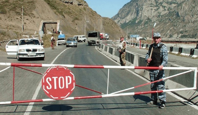 Լարսը բաց է միայն բեռնատարների համար