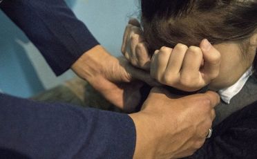 Տավուշի մարզում 59-ամյա տղամարդը ձերբակալվել է հարևանի 8-ամյա աղջկա նկատմամբ անառակաբարո գործողություններ կատարելու կասկածանքով