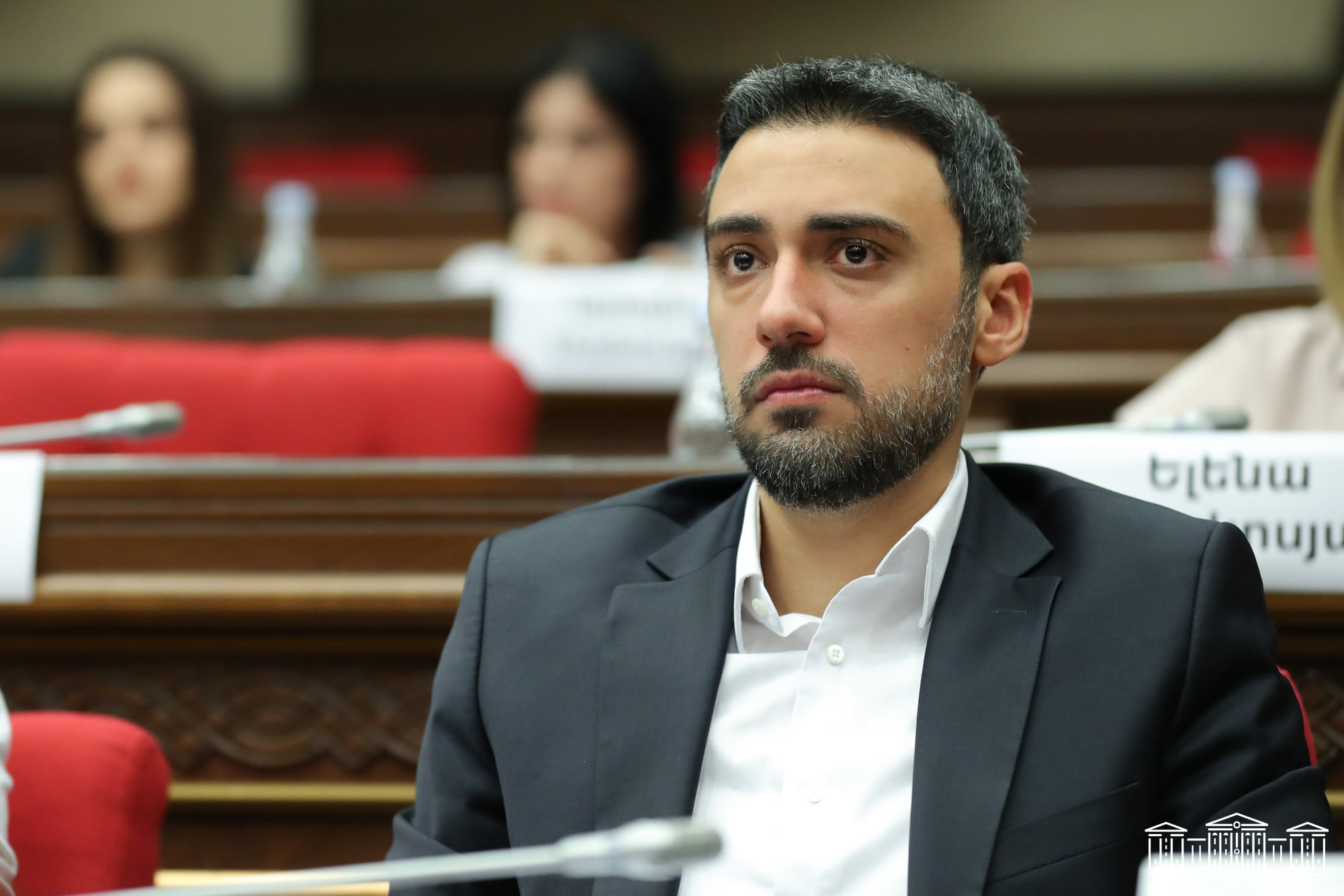 Хотя бы совесть спокойна: Арам Вардеванян сложил мандат