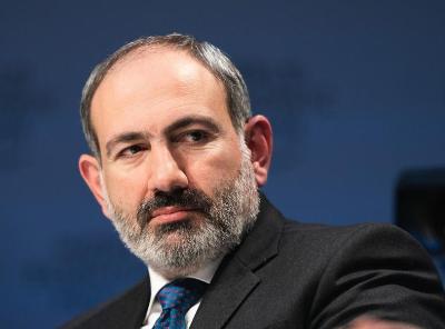 Վարչապետն այցելել է դեղատուն․ ուղիղ միացում