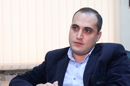 Նպատակը արքունական կյանքի մասին ինձ մանրամասներ հաղորդող թելի ծայրը բռնելն է. Սամսոնյան