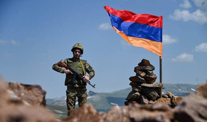 Հայաստանում Ֆրանսիայի դեսպանությունը շնորհավորել է Բանակի օրվա առթիվ