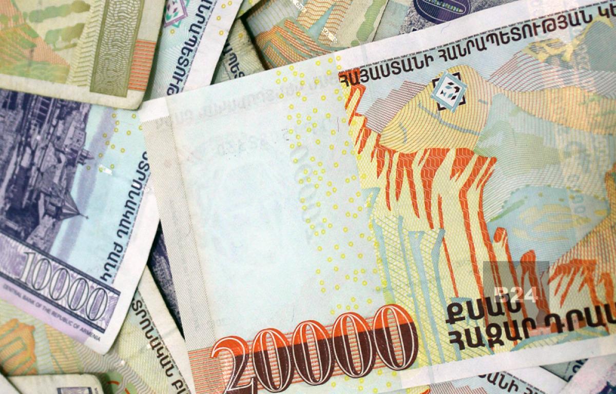 Արշակունյաց պողոտայում 1 միլիոն 600 հազար դրամ գտած երիտասարդը հրաժարվում է գումարը վերադարձնել տիրոջը