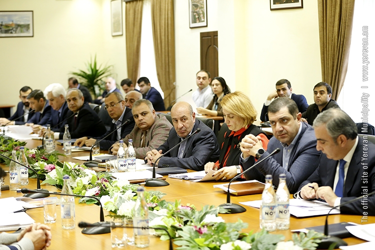Երևանի քաղաքապետարանում տեղի են ունեցել հանրային բաց լսումներ 2020թ. բյուջեի և զարգացման ծրագրերի վերաբերյալ