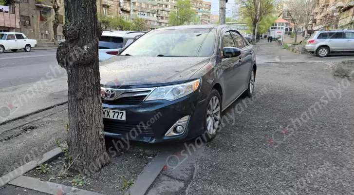 Երևանում հետիոտնի համար «Toyota»-ով մայթը գրաված 45-ամյա վարորդին պարեկները կարճ ժամանակում հայտնաբերեցին (տեսանյութ)