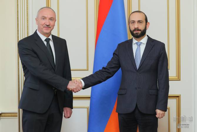 Ереван надеется, что Минск поспособствует скорейшему возвращению пленных из Баку