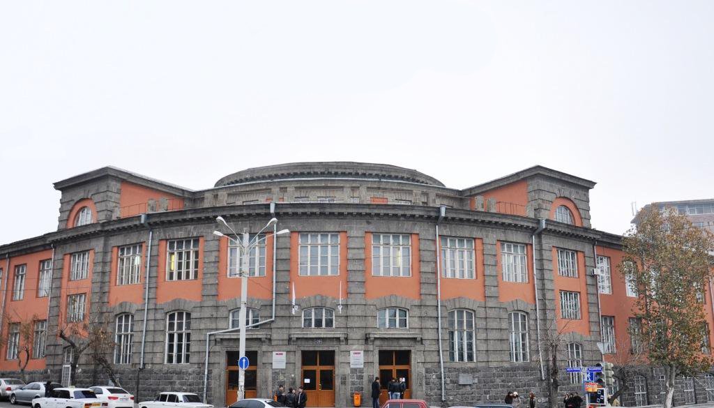 «Ժողովուրդ»․ Տնտեսագիտական համալսարանում դժվար թե ուսումնական պրոցեսն իր բնական հունով ընթանա․ ինչ սպասել