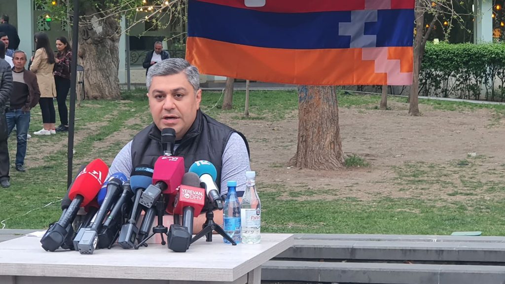 Մենք չենք եկել պահանջելու բացառապես իշխանափոխություն, մեր նպատակը Արցախն է ու անվտանգությունը․ Արթուր Վանեցյան