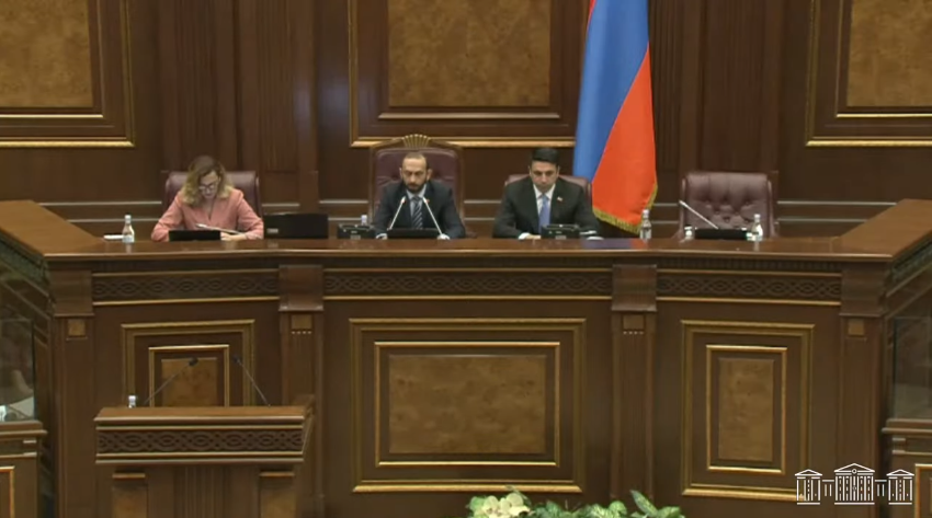 Մեկնարկել է ԱԺ արտահերթ նիստը․ Ուղիղ
