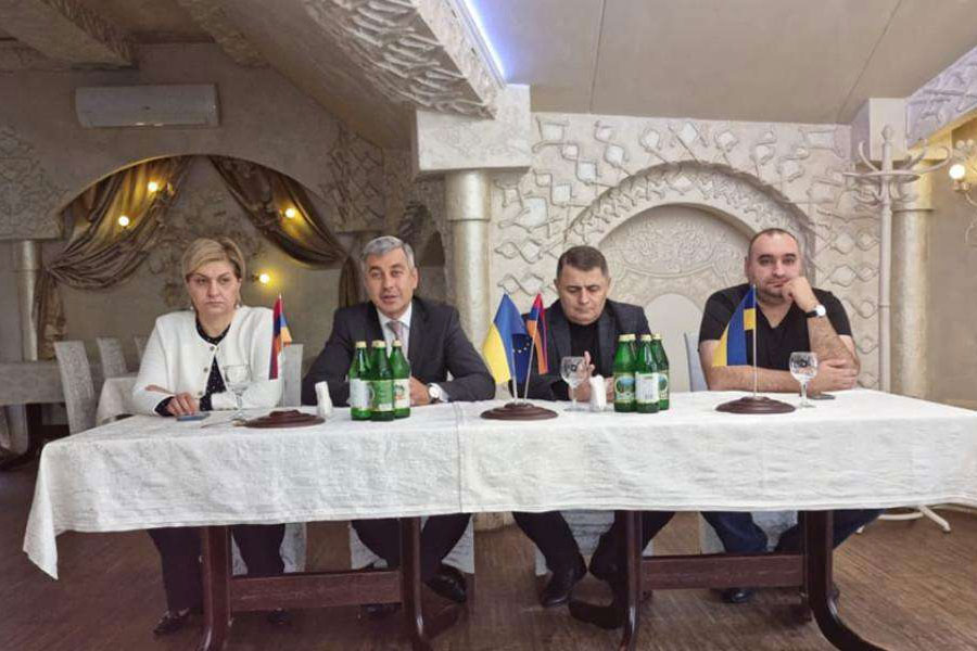 Ուկրաինայում ՀՀ դեսպանությունը շարունակելու է սերտ շփումը Ուկրաինայում ապրող ՀՀ քաղաքացիների հետ