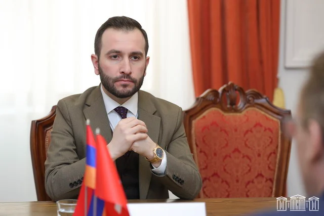 Կոնկրետ ինչ խնդրի եք բախվել՝ էլեկտրամատակարարման հետ կապված. Կոնջորյանը կարծիքներ է հարցնում քաղաքացիներից