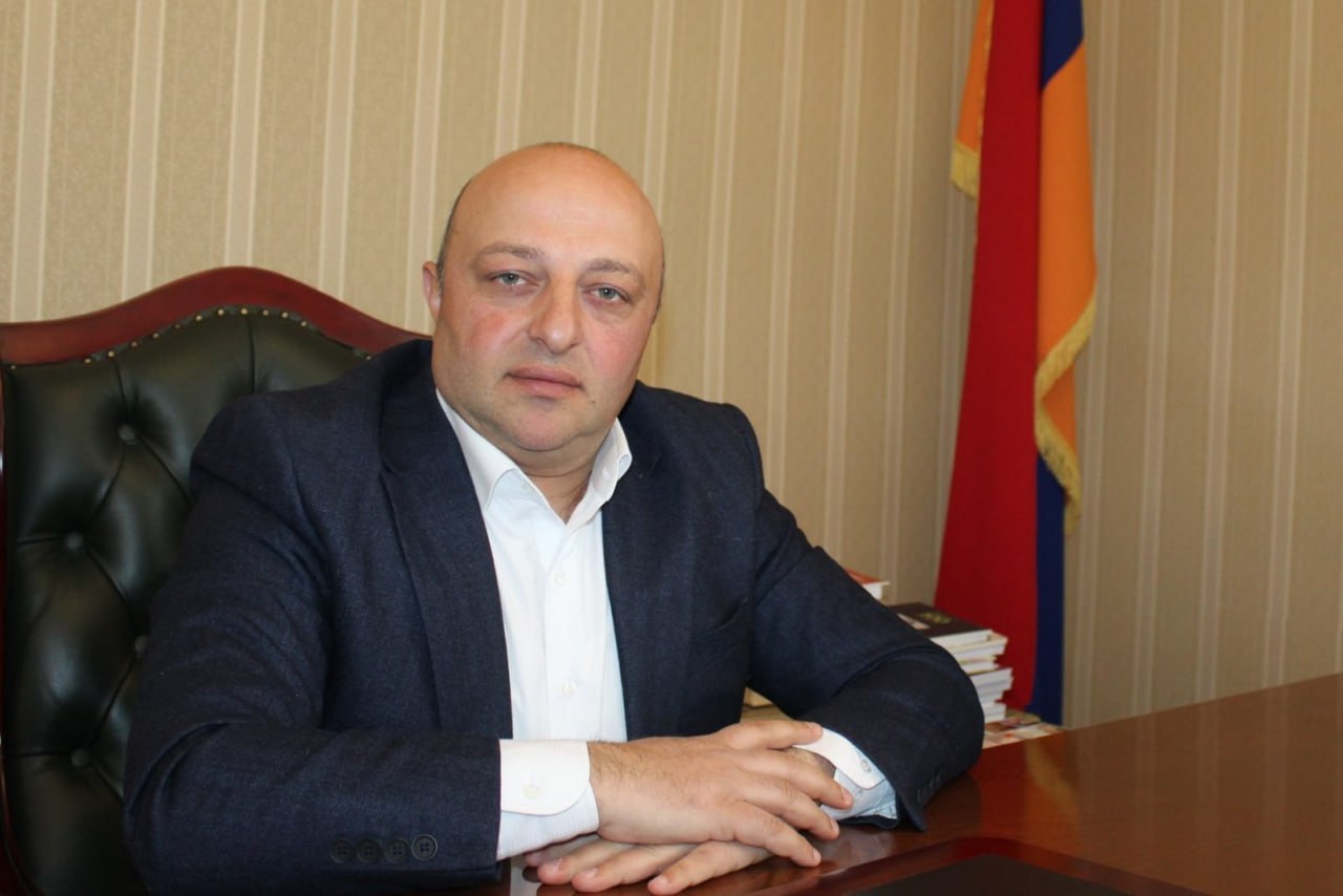 ԱԱԾ դիմակավորված անձինք խուզարկություն են իրականացնում «Հայաստան» խմբակցության պատգամավոր Արթուր Սարգսյանի տանը