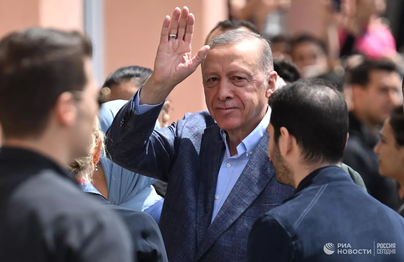 Թուրքիայի նախագահական ընտրությունների 2-րդ փուլում հաղթելու է Էրդողանը․ հարցում