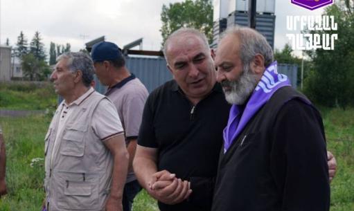 Հոգեւորականները չեն գնացել Սրբազանին ողջունելու. «Հրապարակ»