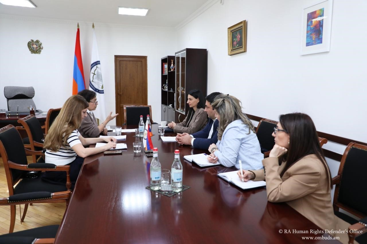 Պաշտպան Անահիտ Մանասյանն ու ԱԺ պատգամավորը քննարկել են ապահովագրական համակարգին առնչվող առանձին խնդիրներ