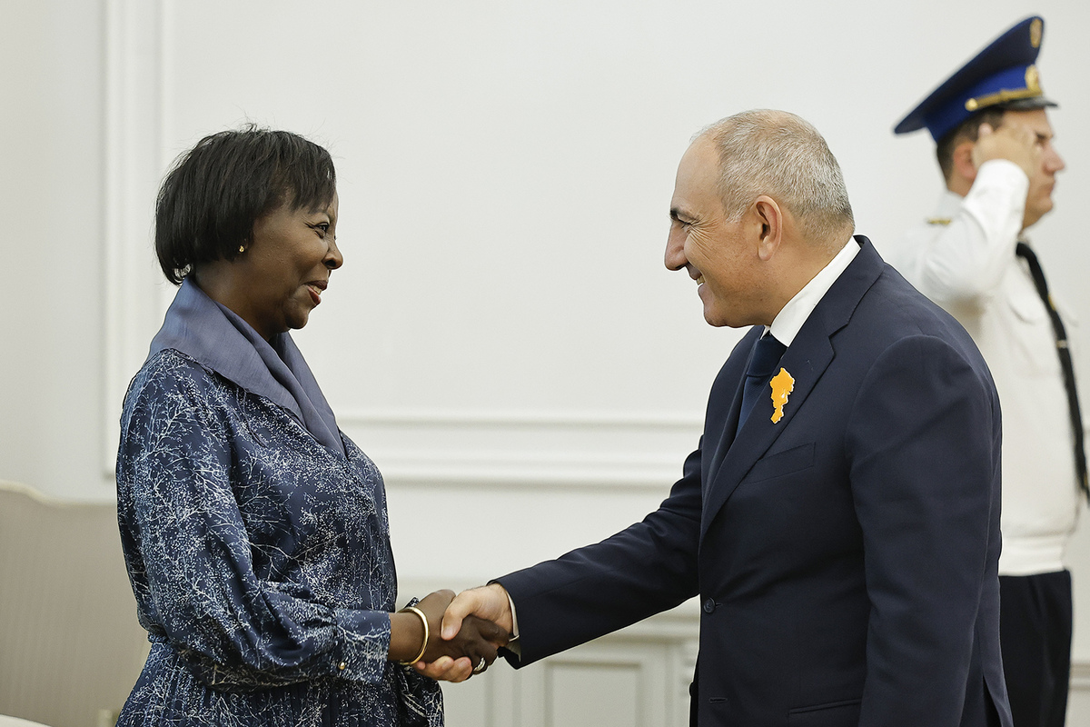 Նիկոլ Փաշինյանը Կառավարությունում հյուրընկալել է Լուիզ Մուշիկիվաբոյին. վարչապետը կարևորել է Ֆրանկոֆոնիայի միջազգային կազմակերպության հետ համագործակցությունը