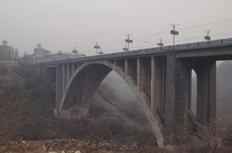 23-ամյա քաղաքացին փորձել է նետվել Կիևյան կամրջից