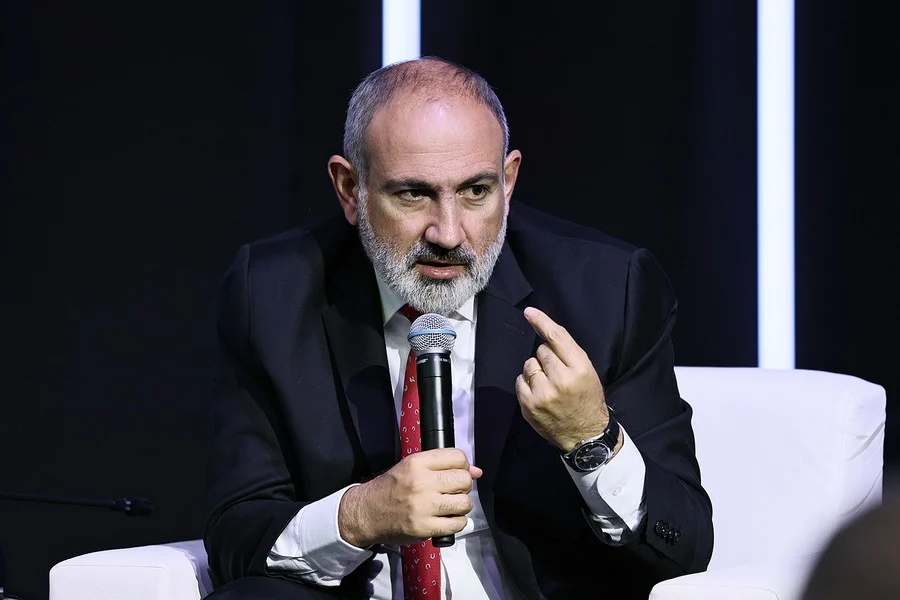 Եթե մարդը Հայաստանում ապագա չի տեսնում, ինչ ռազմավարություն ուզում եք ընդունեք, ինչ փող ուզում է՝ ծախսեք. Փաշինյան
