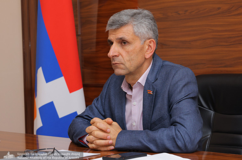 ԱՀ ԱԺ նախագահը հանդիպել է Արցախի լրագրողական համայնքի ներկայացուցիչների հետ