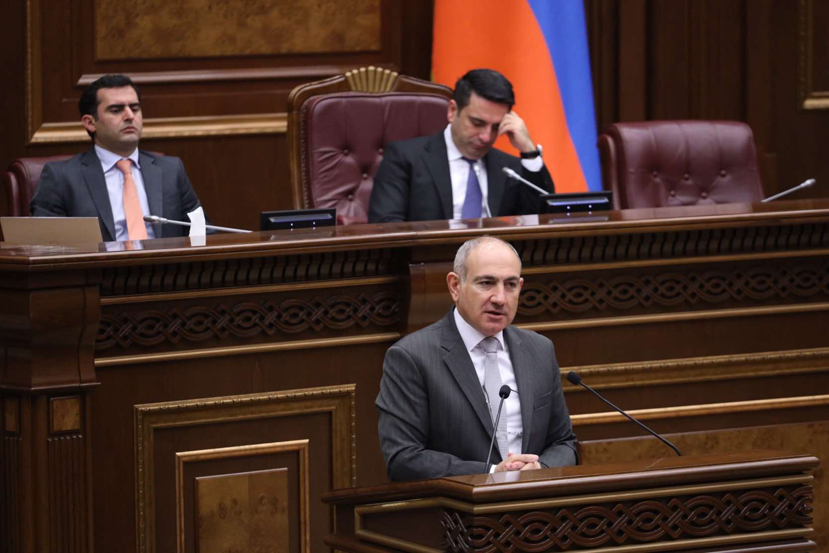 Ժողովրդավարության բաստիոնը պետք է գտնի լծակներ կարմիր գծեր հատած պատգամավորին ժողովրդի կողմից տված մանդատից զրկելու համար. Փաշինյանը՝ Աղազարյանի մասին