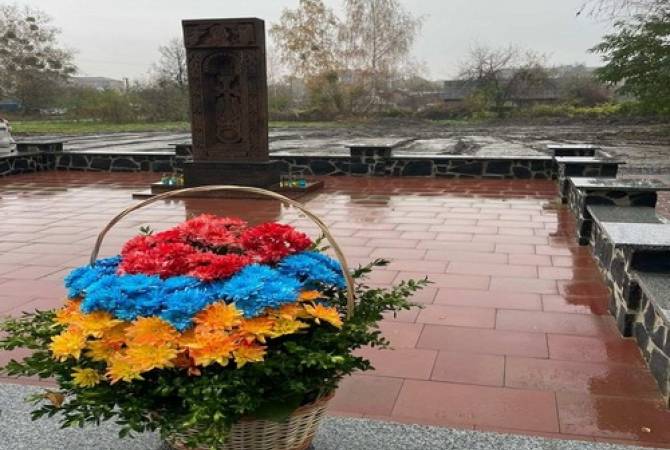 Ուկրաինայի Խմելնիցկիի մարզում խաչքար է տեղադրվել՝ ի հիշատակ հայ և ուկրաինացի ժողովուրդների զոհերի