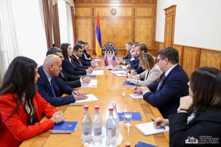 ՆԳ նախարարը Բրենդան Հենրեհենի հետ քննարկել է «Թրամփի ուղի» նախագծին առնչվող հարցեր