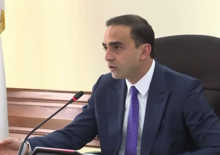 Երևանում կենսունակ ծառեր չեն կտրվում. իսկ այս տարվա տնկած ծառերն ունեն այնքան սաղարթ, որքան նախկին ծառերը. Ավինյան