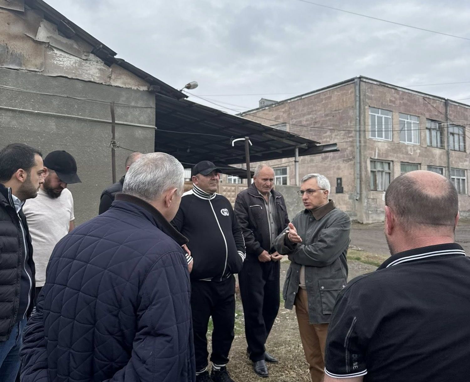 Քննարկվել են Մասիսի Կայարան թաղամասի կոյուղու խնդրի լուծման մի քանի տարբերակներ