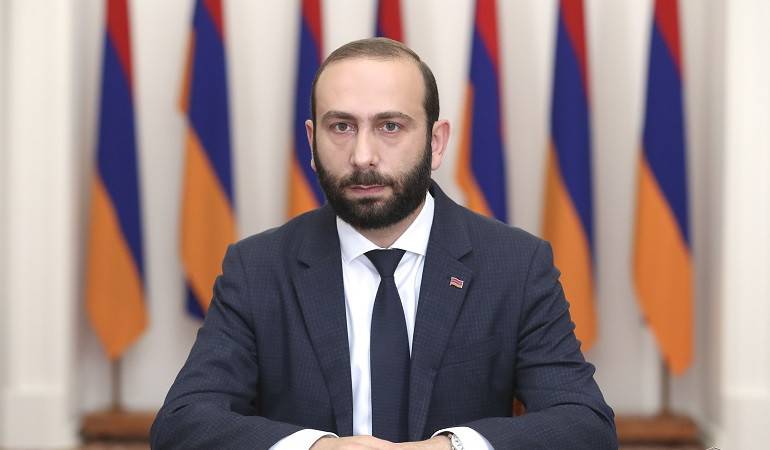 Հայաստանն իրավասություն չունի քննարկել Լեռնային Ղարաբաղ բեռներ տեղափոխելու այլ ճանապարհների հետ կապված հարցեր. Արարատ Միրզոյան