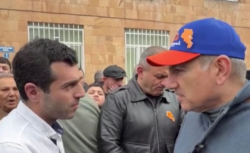 Փաշինյանն ու քաղաքացին վիճաբանեցին վարժական հավաքի թեմայով (տեսանյութ)