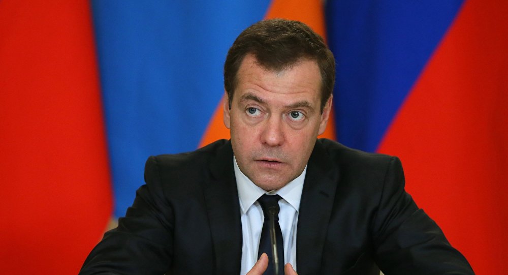 Карабахский конфликт невозможно решить силовым путем: Дмитрий Медведев