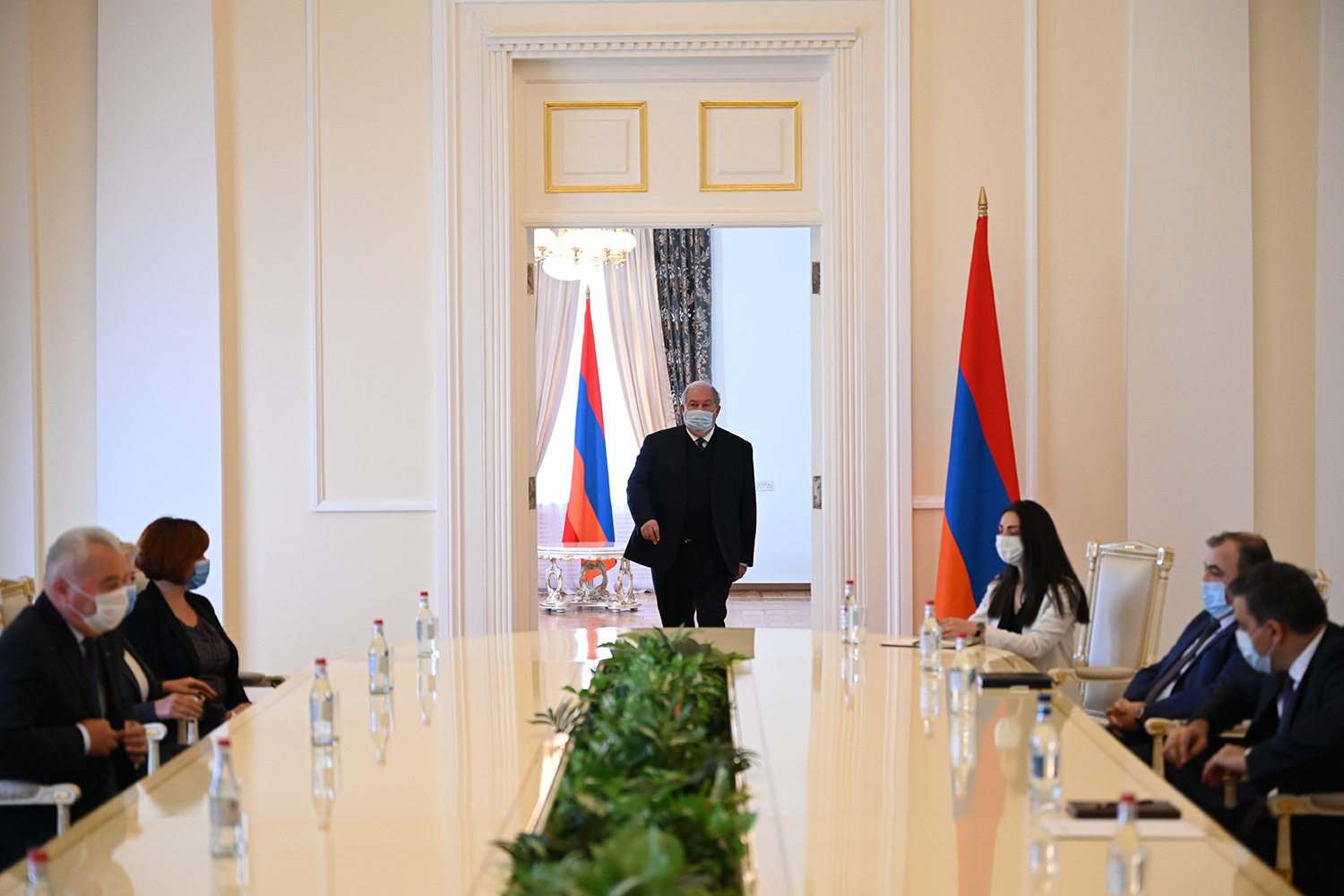 Արմեն Սարգսյանն ընդունել է Ուկրաինայի Գերագույն ռադայի մարդու իրավունքների հանձնակատարին