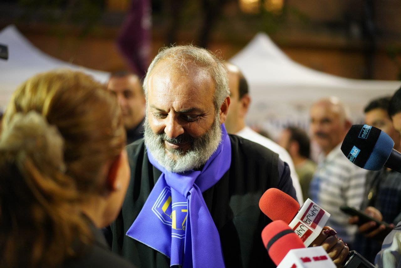 Այսքան աղետից հետո, ինչ են բերել մեր գլխին, ե՞ս եմ փուռը տալիս ժողովրդին. Բագրատ Սրբազանը՝ Ալեն Սիմոնյանին