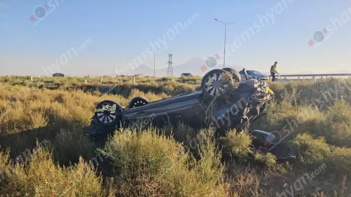 Մեղրի-Երևան ավտոճանապարհին բախվել են «SITRAK» մակնիշի բեռնատարը և «Լադա»-ն․ վերջինը գլխիվայր հայտնվել է դաշտում․ կա վիրավոր